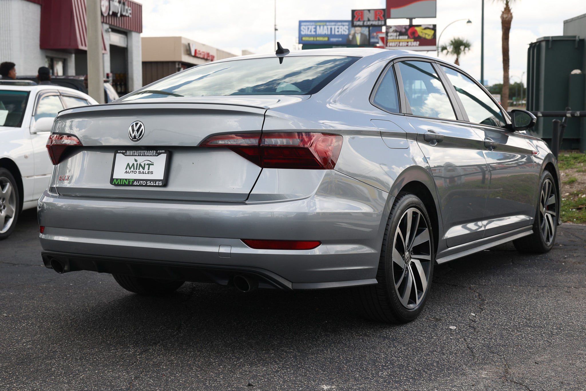 Used 2020 Volkswagen Jetta GLI FWD image 14