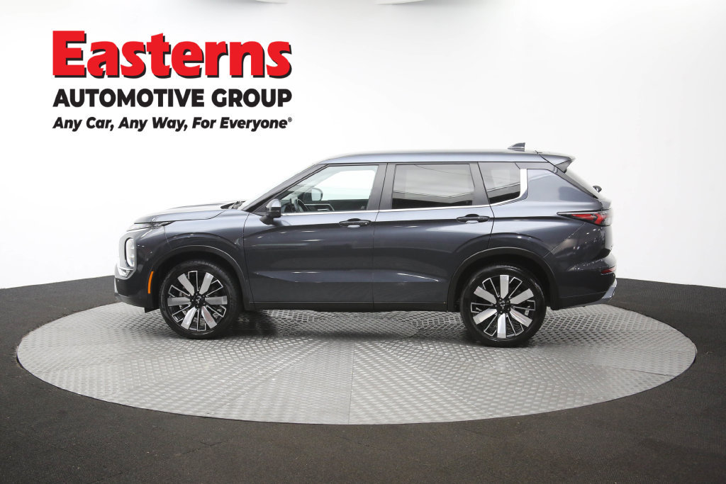 Used 2025 Mitsubishi Outlander SE FWD image 63