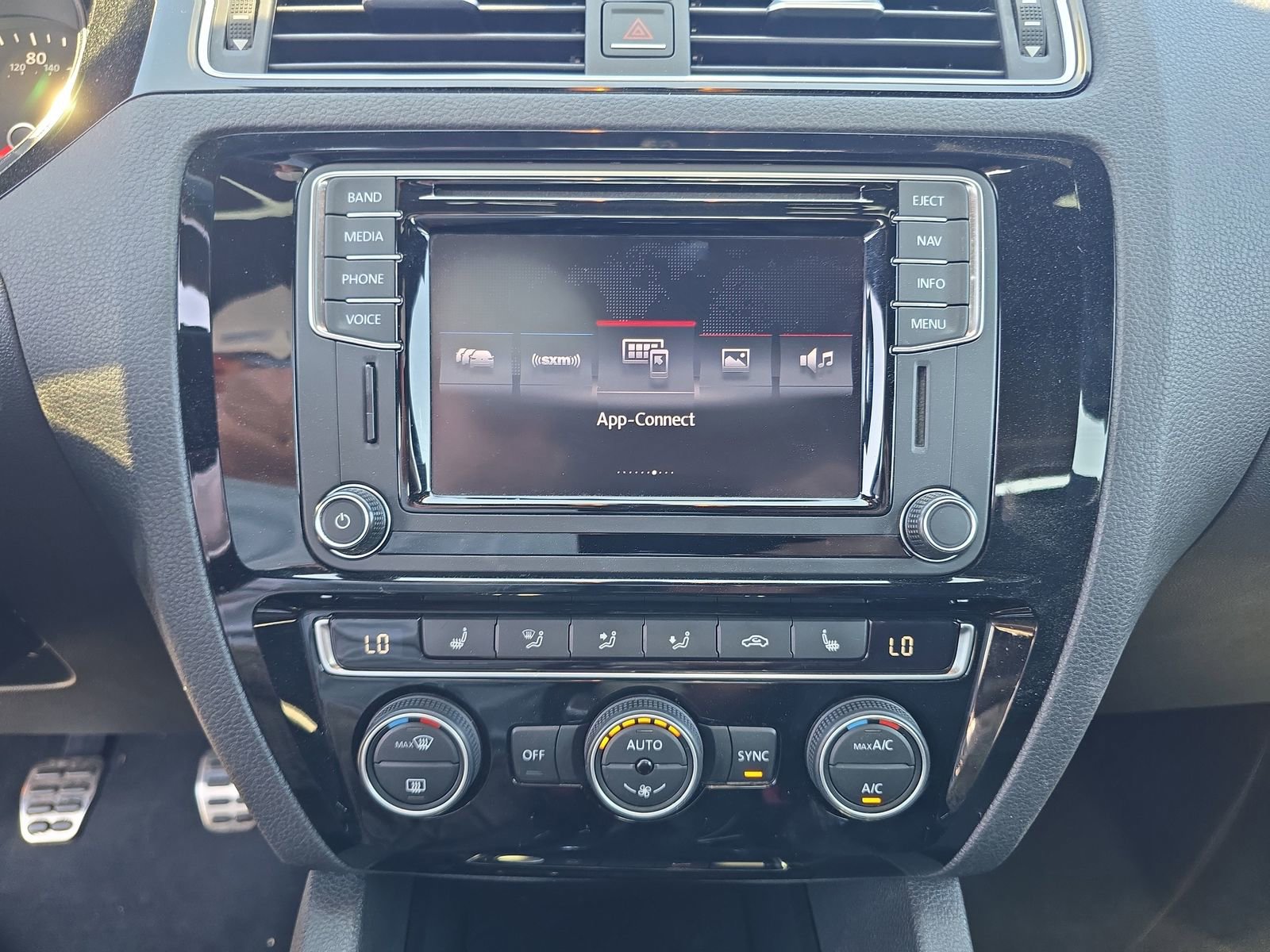 Used 2017 Volkswagen Jetta GLI FWD image 19