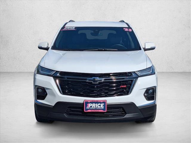 Used 2023 Chevrolet Traverse RS FWD image 2