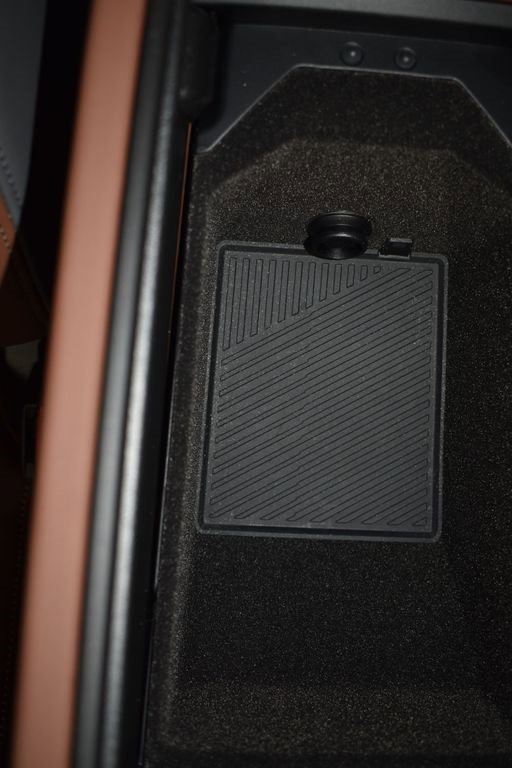 New 2026 BMW 550e xDrive w/ Premium Package image 23