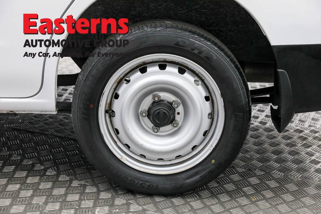 Used 2020 Nissan NV200 S image 32