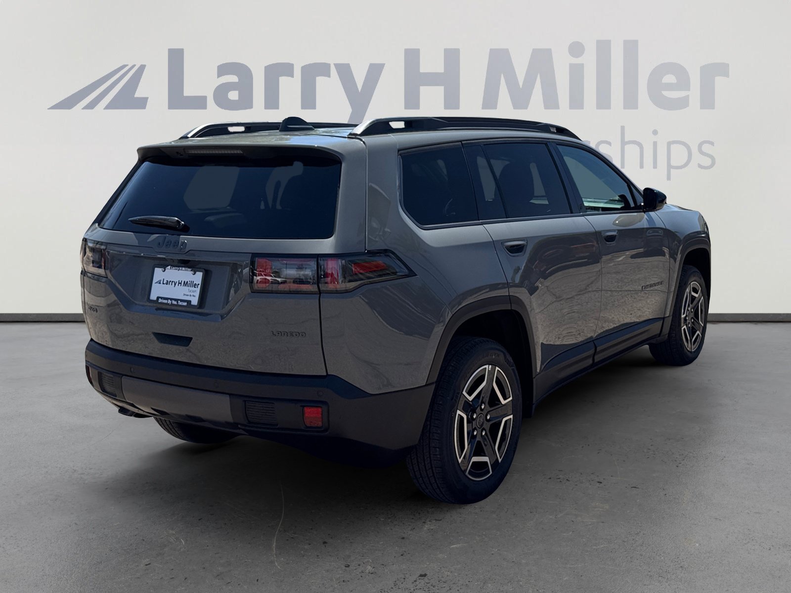 New 2026 Jeep Cherokee Laredo AWD/4WD image 5