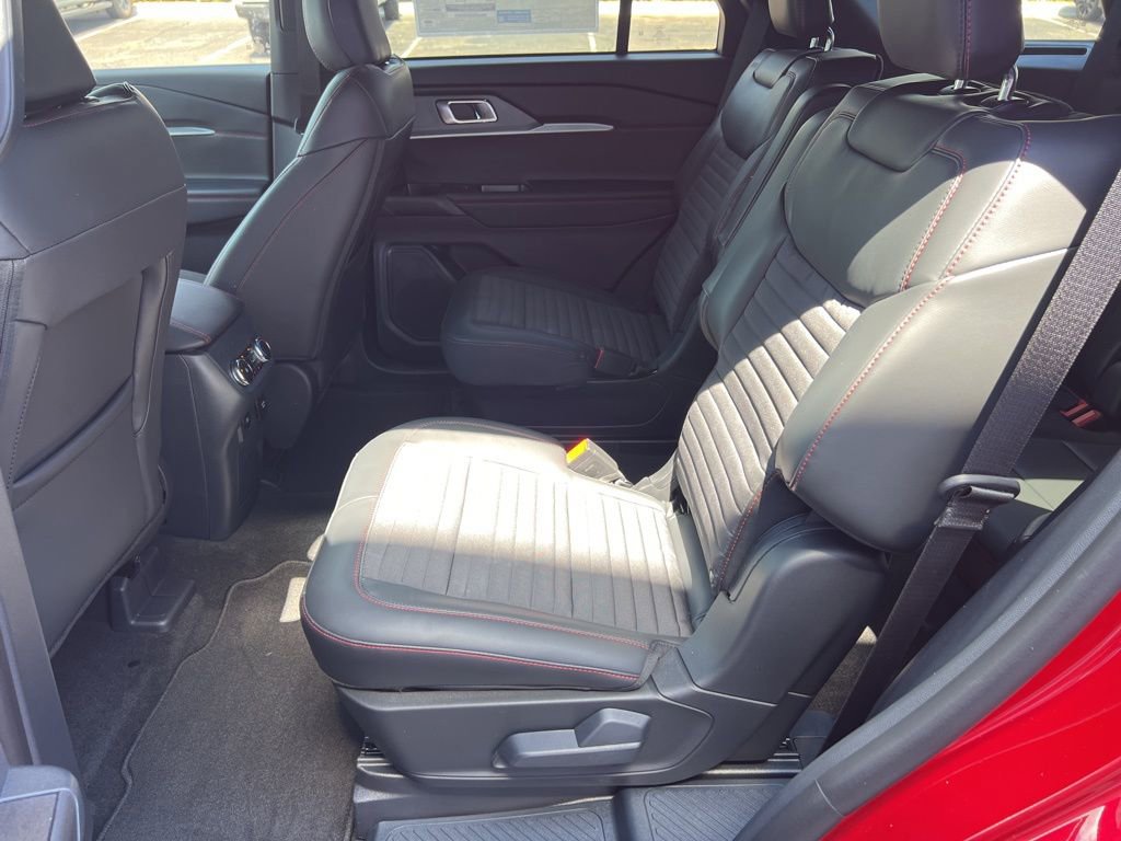 New 2026 Ford Explorer ST-Line image 12