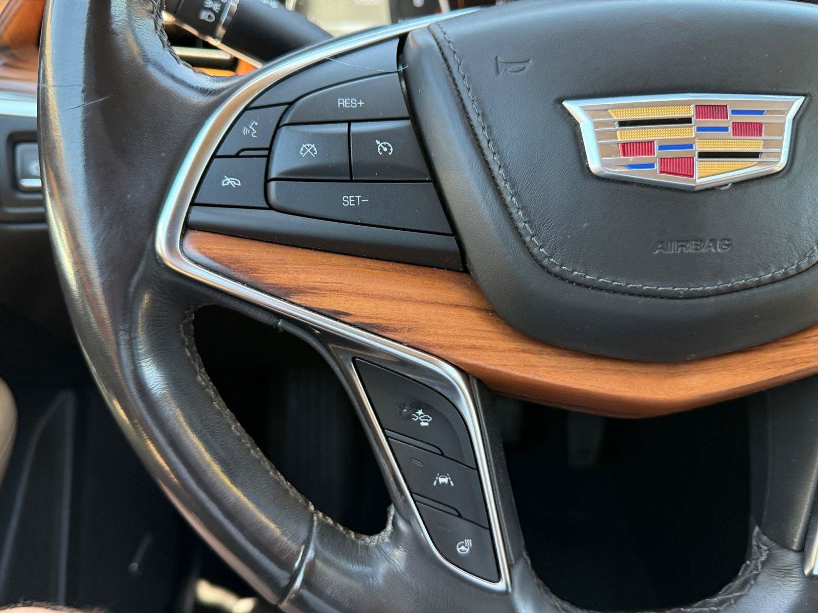 Used 2018 Cadillac XT5 Platinum w/ Driver Assist Package AWD/4WD image 26