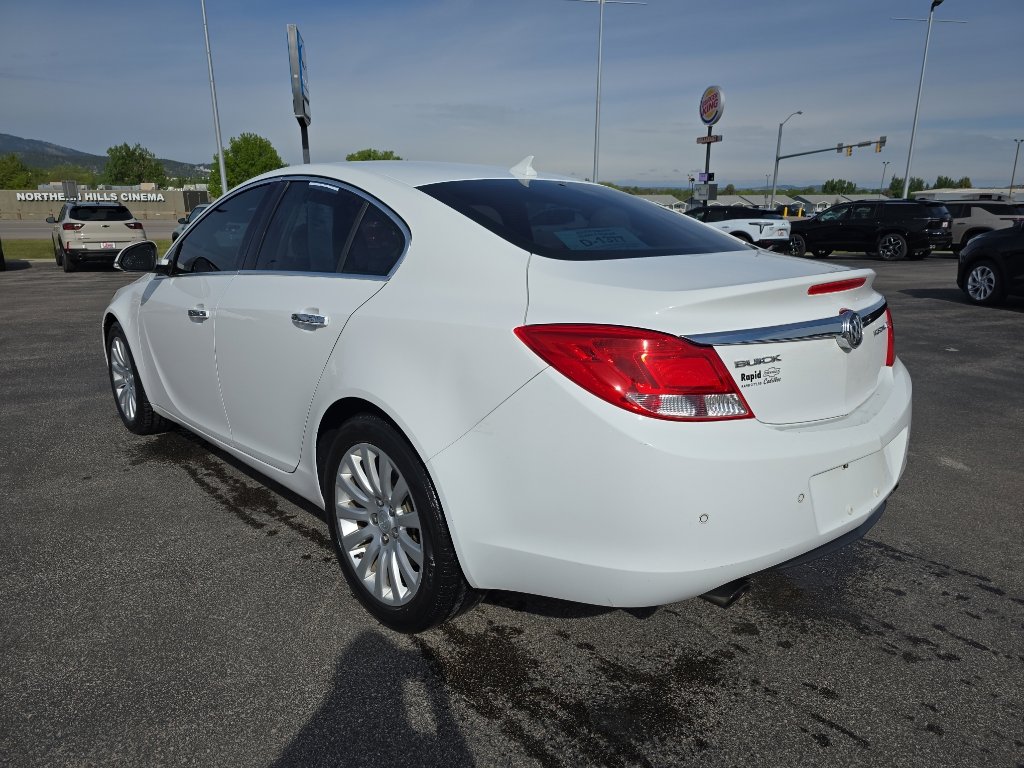 Used 2013 Buick Regal Premium FWD image 2