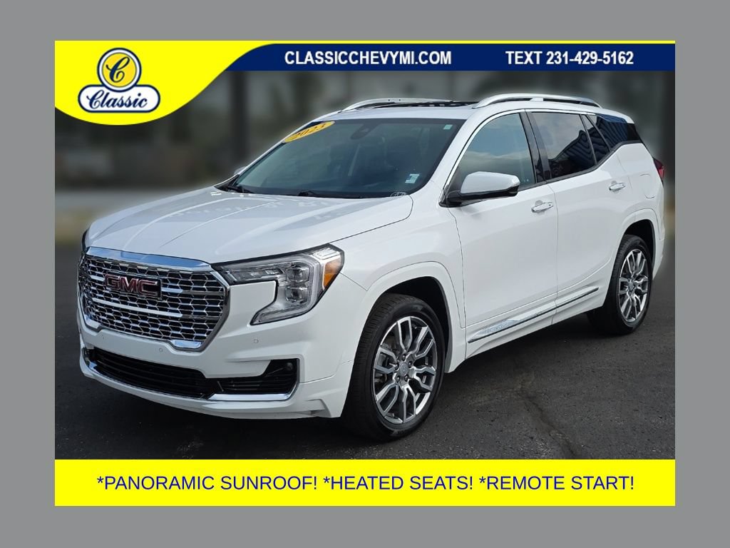 Used 2023 GMC Terrain Denali AWD/4WD image 1
