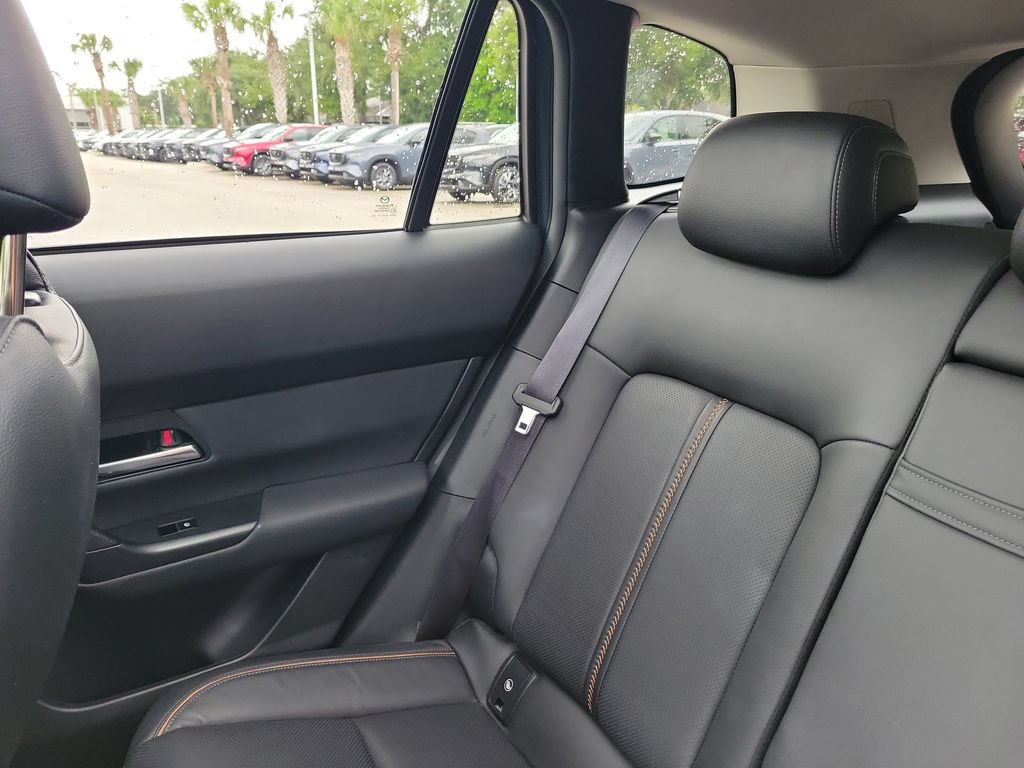 Used 2025 MAZDA CX-50 AWD 2.5 S w/ Premium Plus Pkg image 13