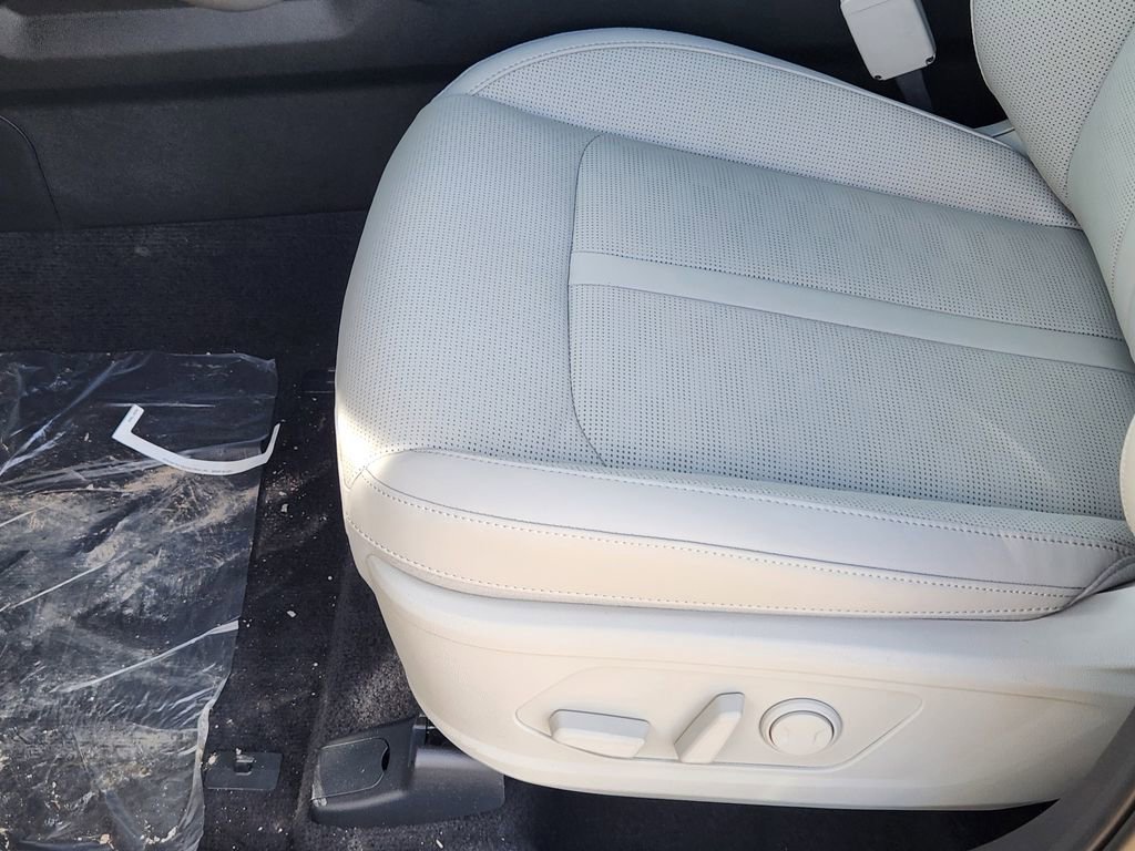 New 2026 Kia Sorento SX image 8