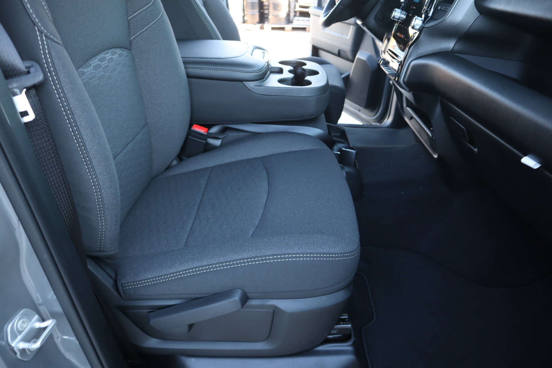 New 2027 RAM 3500 Tradesman AWD/4WD image 13