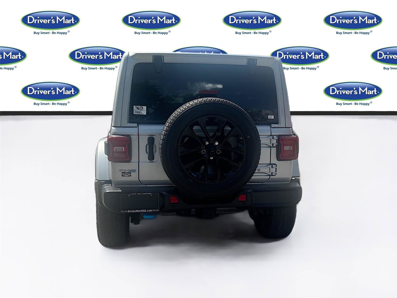 Used 2022 Jeep Wrangler Unlimited Sahara w/ Cold Weather Group AWD/4WD image 6