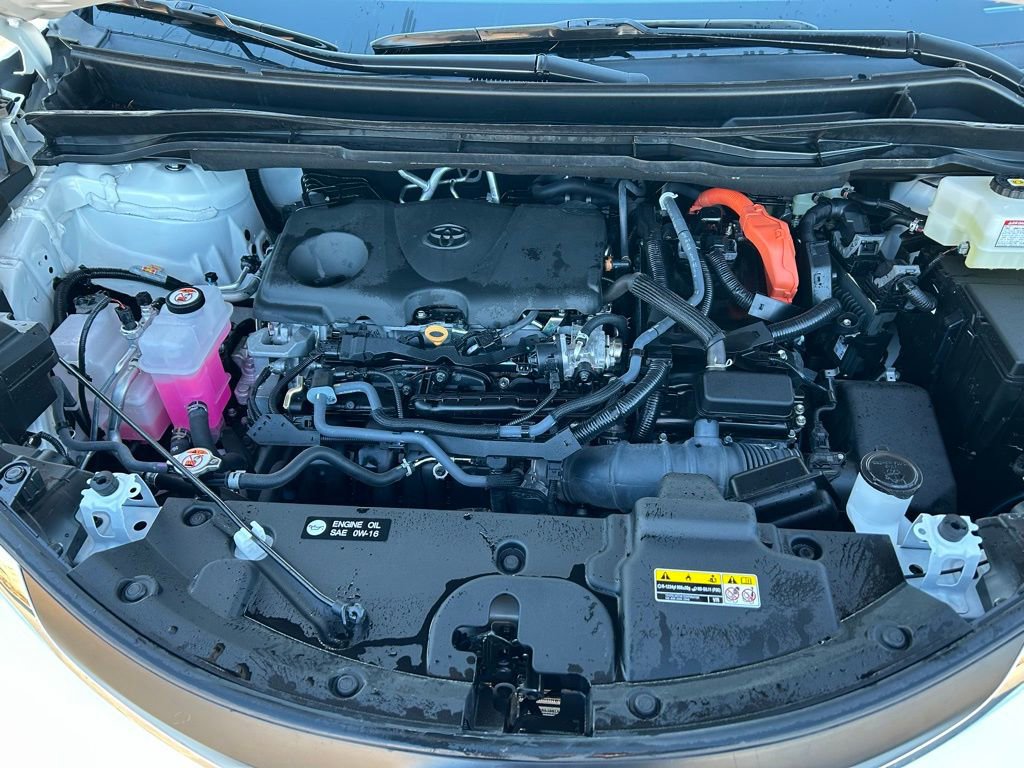 Used 2025 Toyota Sienna LE image 18