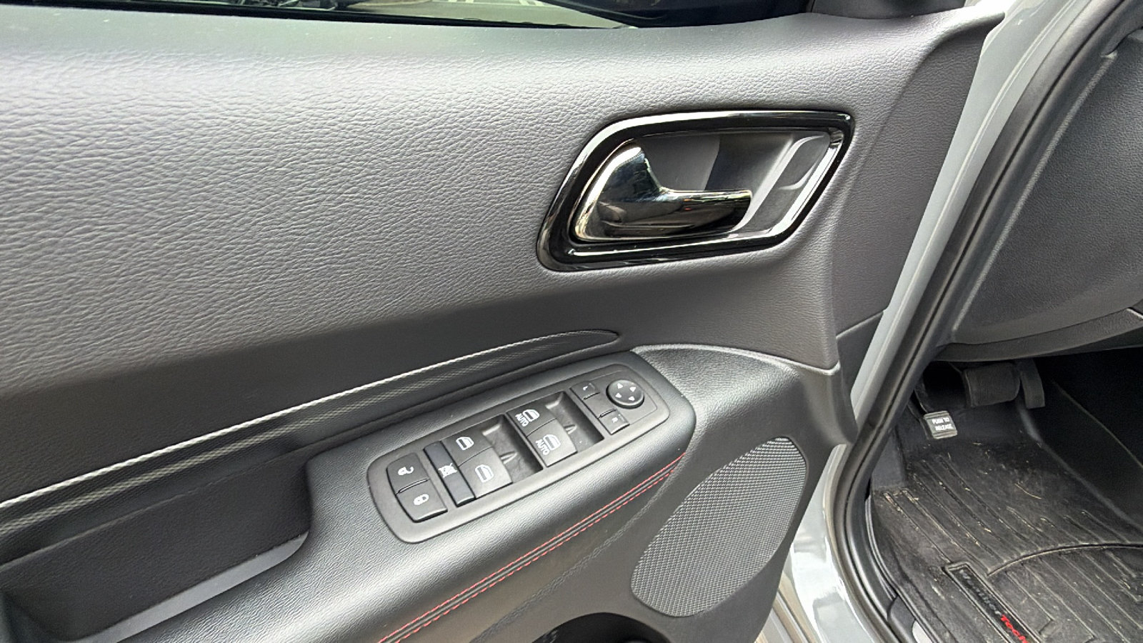 Used 2026 Dodge Durango GT w/ Blacktop Package AWD/4WD image 14