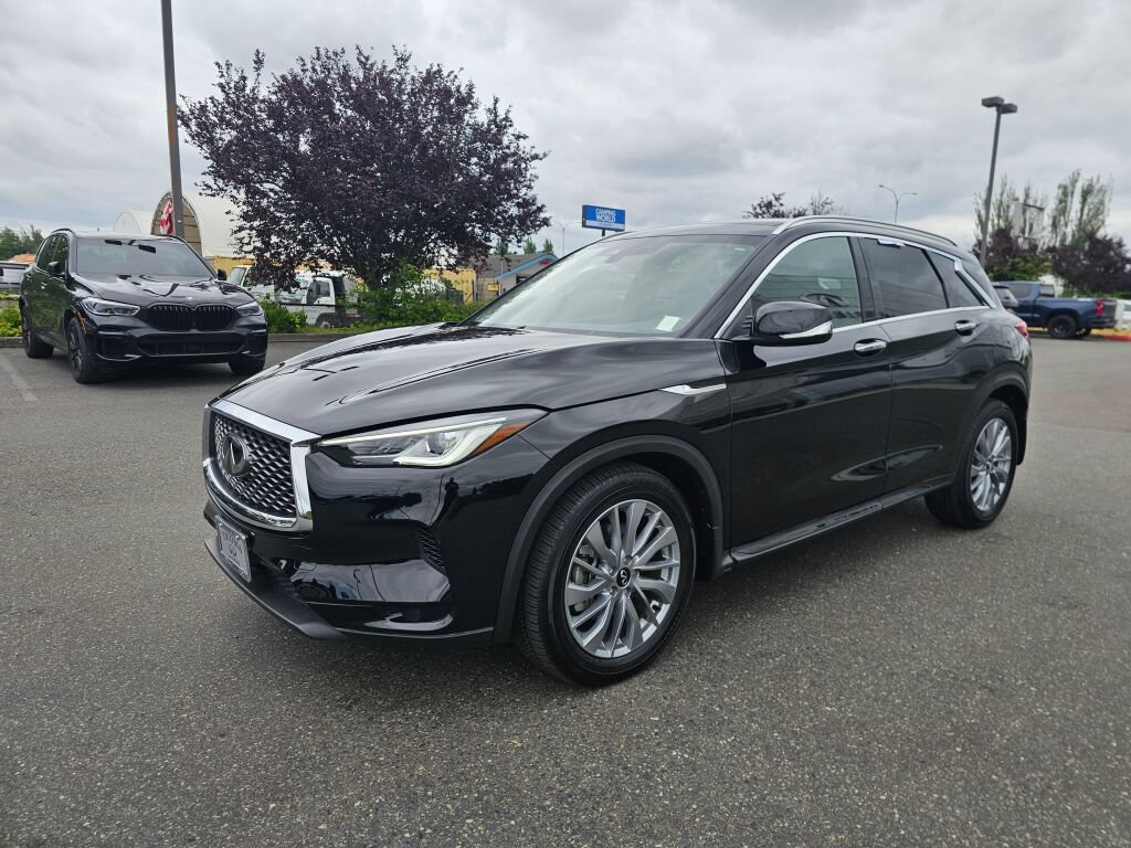 Used 2024 INFINITI QX60 Pure AWD/4WD image 3