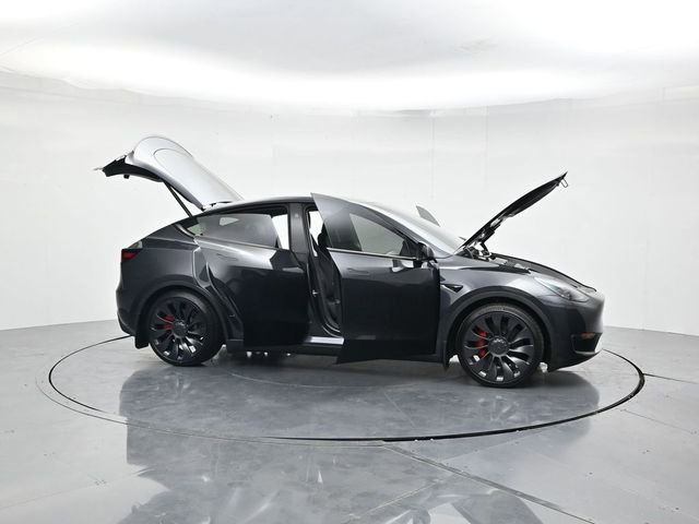 Used 2024 Tesla Model Y Performance image 50