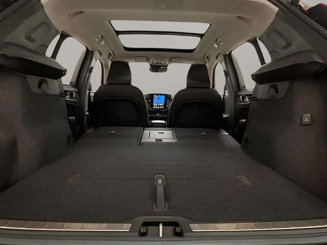 Used 2025 Volvo XC40 B5 Plus AWD/4WD image 61