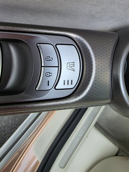 Used 2024 Genesis GV60 Performance AWD/4WD image 10