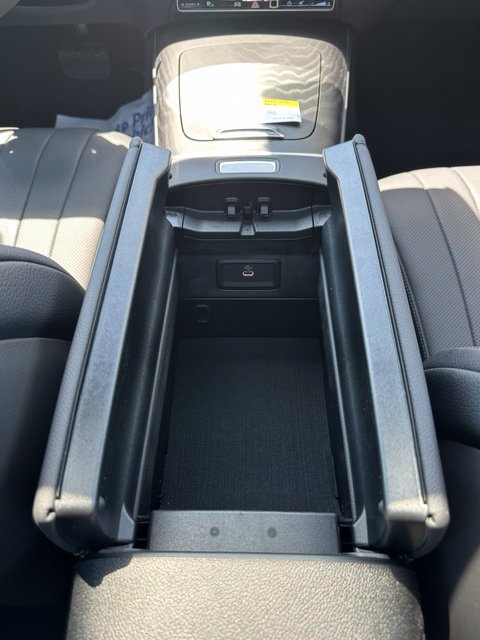 New 2026 Mercedes-Benz E 450 4MATIC Sedan image 34