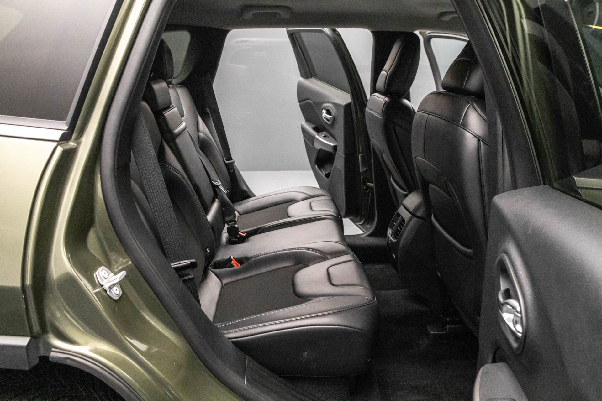 Used 2019 Jeep Cherokee Latitude Plus image 33