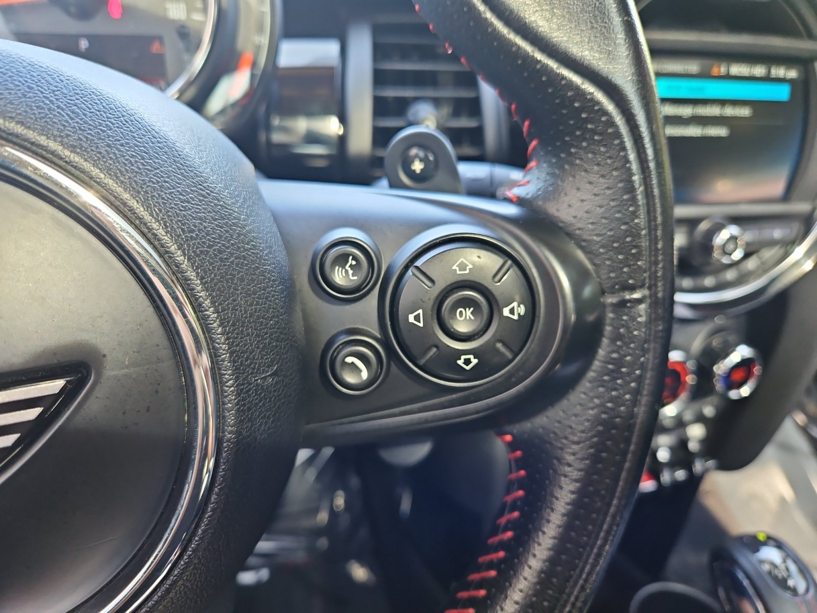 Used 2019 MINI Cooper S w/ Premium Package FWD image 24