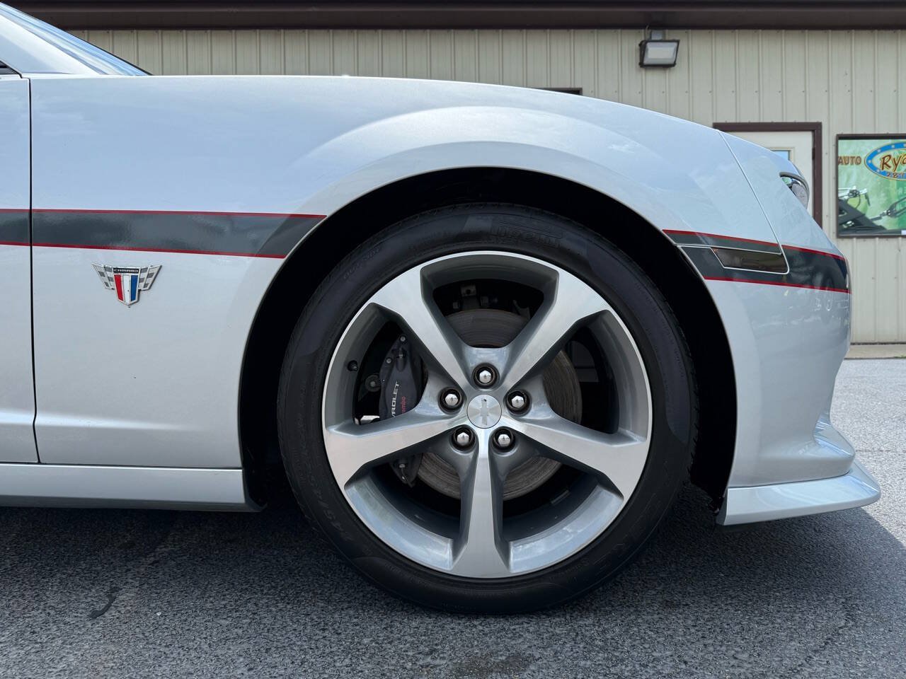 Used 2015 Chevrolet Camaro SS w/ Commemorative Special Edition RWD image 47