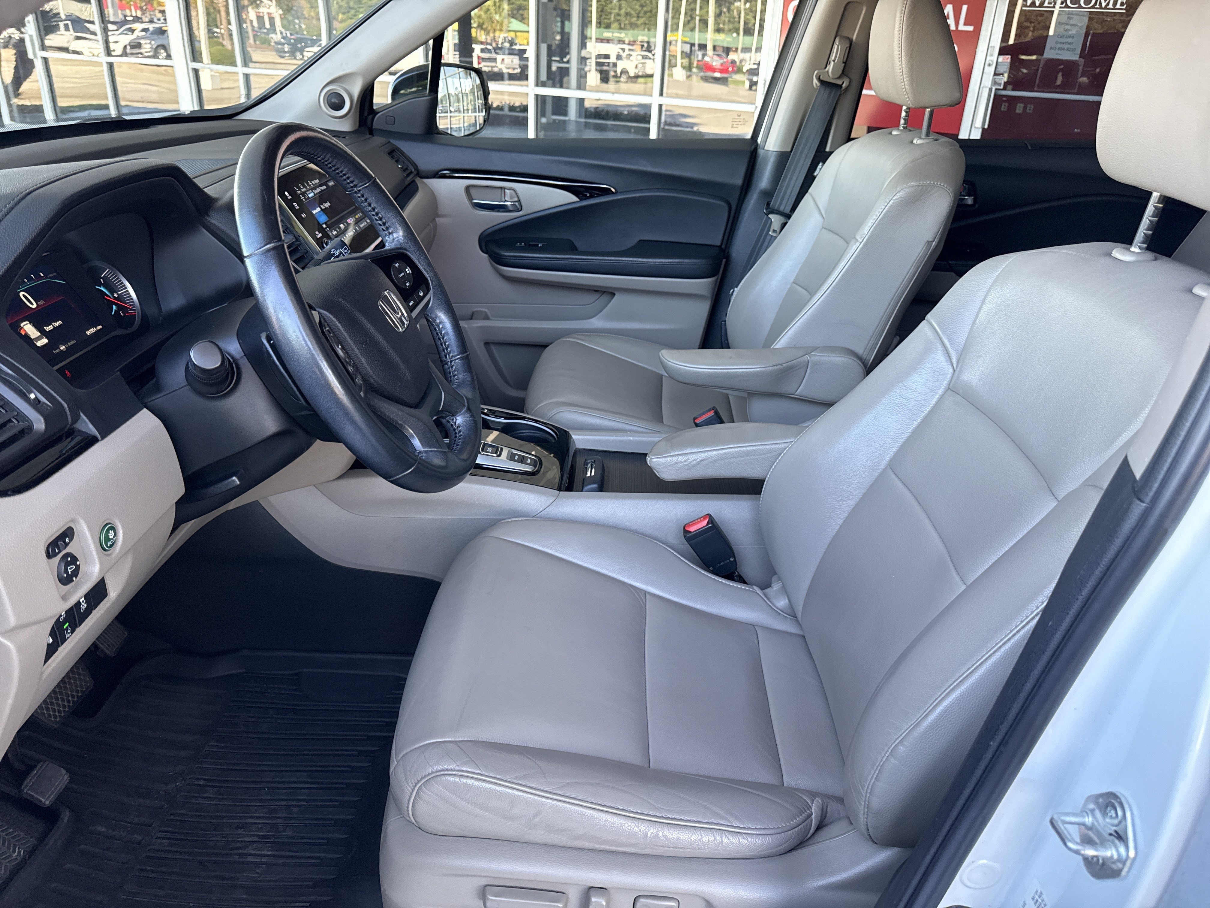 Used 2021 Honda Pilot Touring image 17
