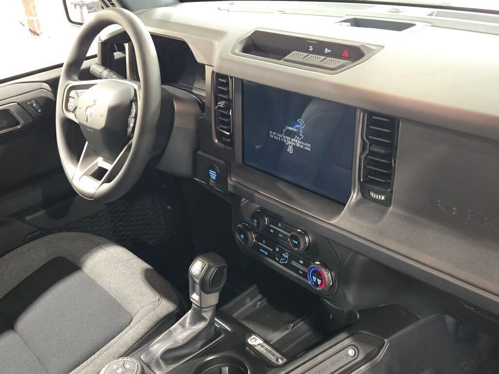 New 2025 Ford Bronco 4-Door image 8