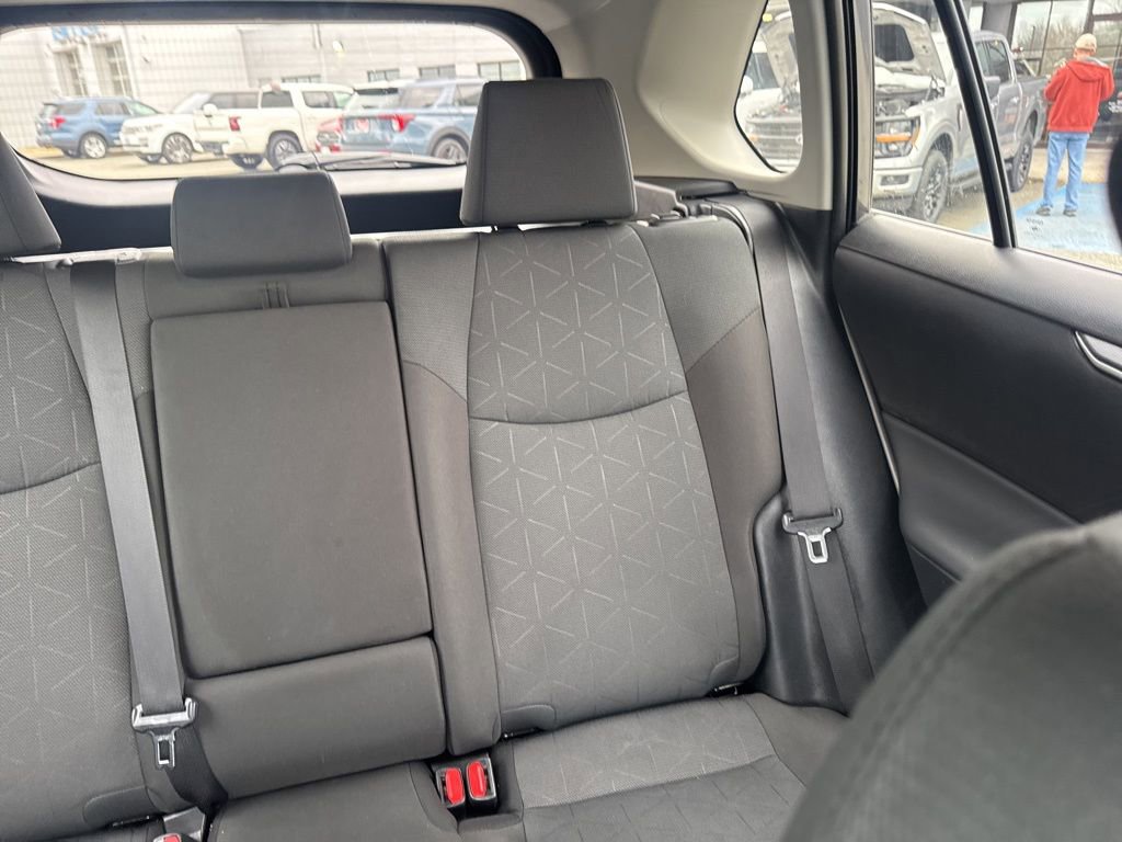 Used 2025 Toyota RAV4 XLE image 41