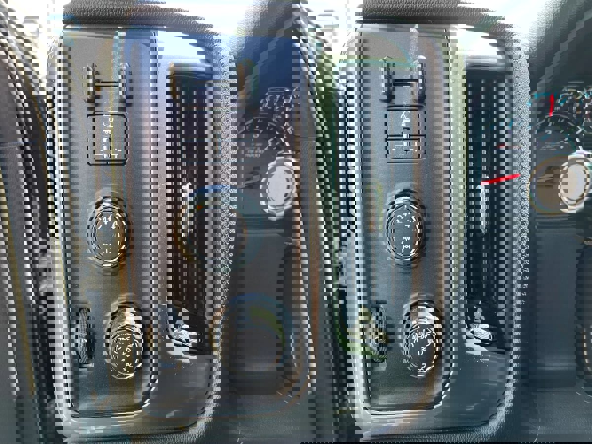 Used 2015 Chevrolet Silverado 2500 LT w/ Z71 Package, Off-Road AWD/4WD image 31