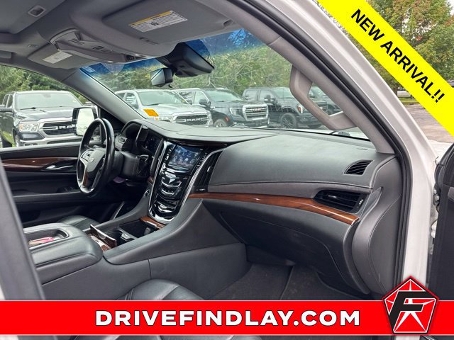 Used 2019 Cadillac Escalade Luxury AWD/4WD image 8