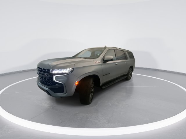 Used 2023 Chevrolet Suburban Z71 w/ Luxury Package AWD/4WD image 4