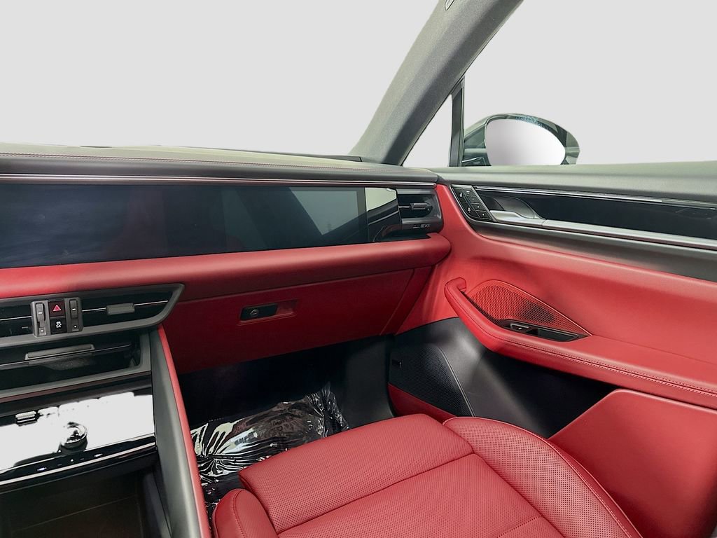 Used 2025 Porsche Macan 4S Electric image 26