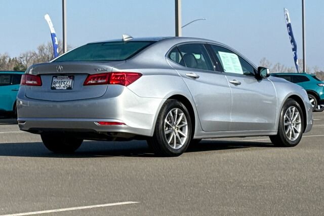 Used 2018 Acura TLX image 4