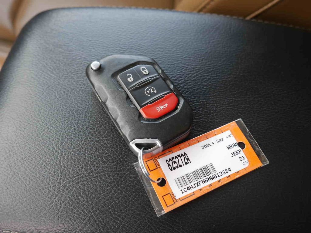 Certified 2021 Jeep Wrangler Unlimited Rubicon image 35