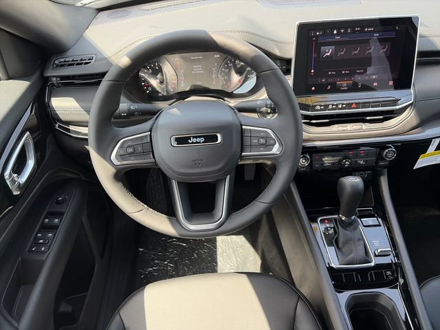New 2026 Jeep Compass Latitude AWD/4WD image 11
