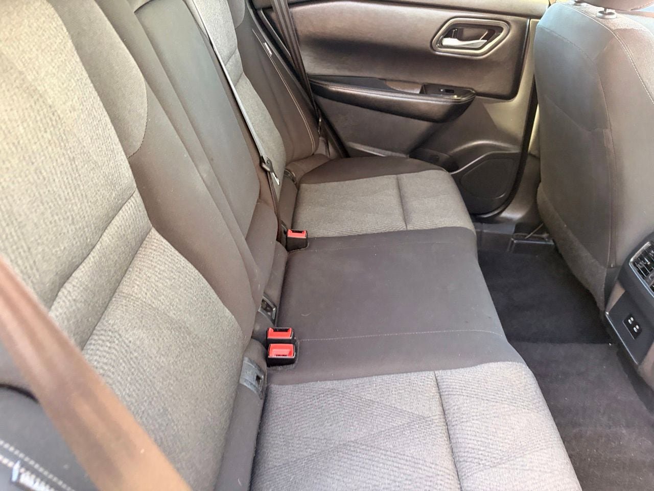 Certified 2025 Nissan Rogue SV FWD image 15