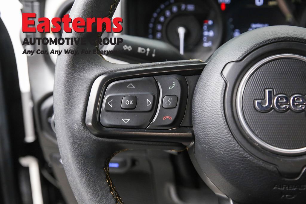 Used 2024 Jeep Wrangler Unlimited AWD/4WD image 15