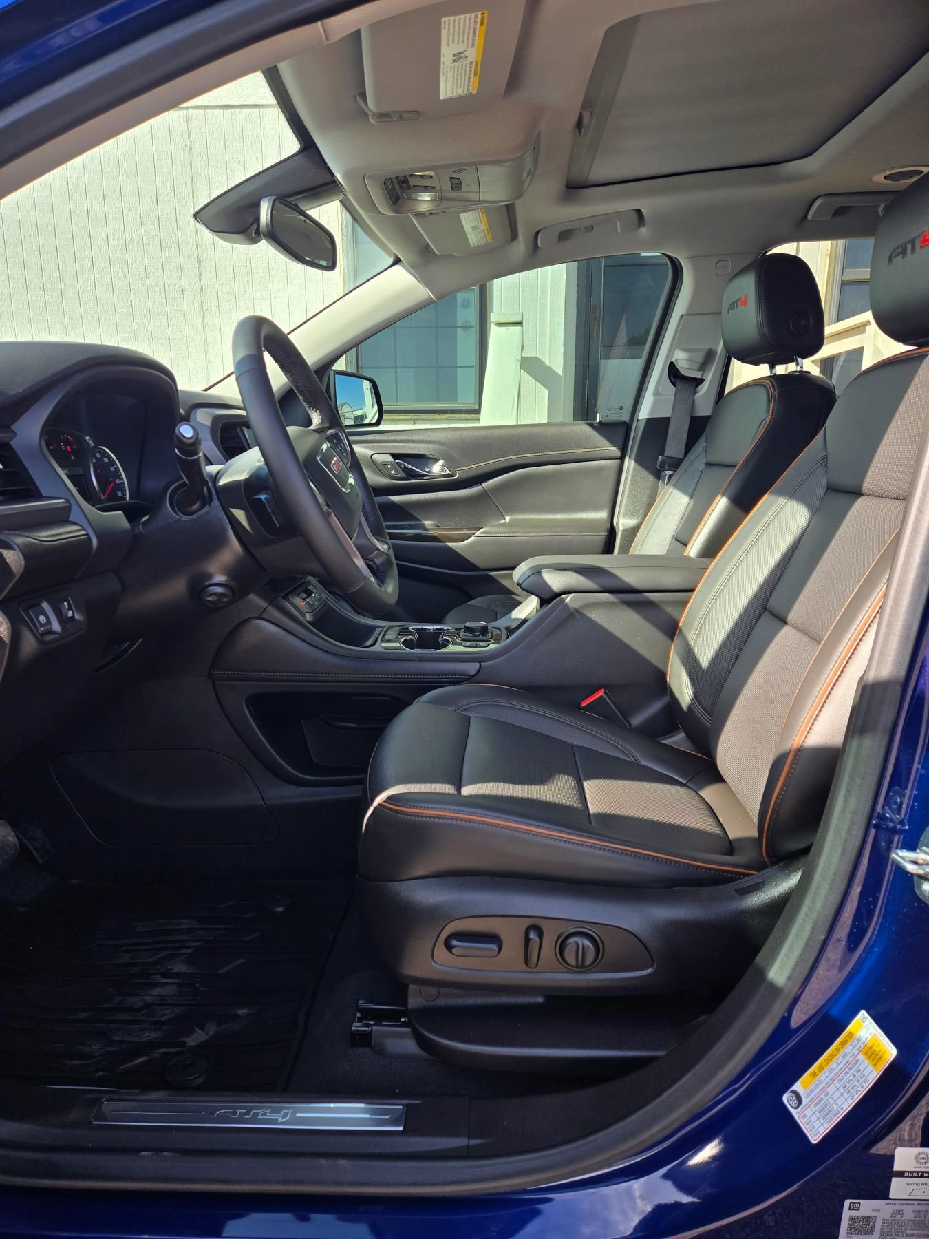 Used 2023 GMC Acadia AT4 w/ Preferred Package AWD/4WD image 11