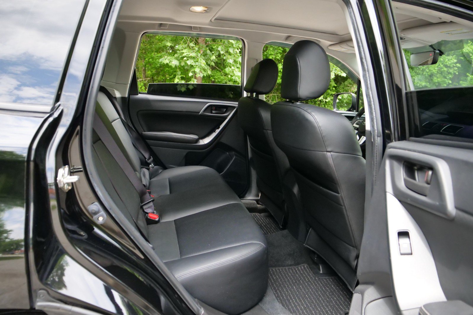 Used 2018 Subaru Forester 2.5i Premium w/ Protection Package #1 AWD/4WD image 35