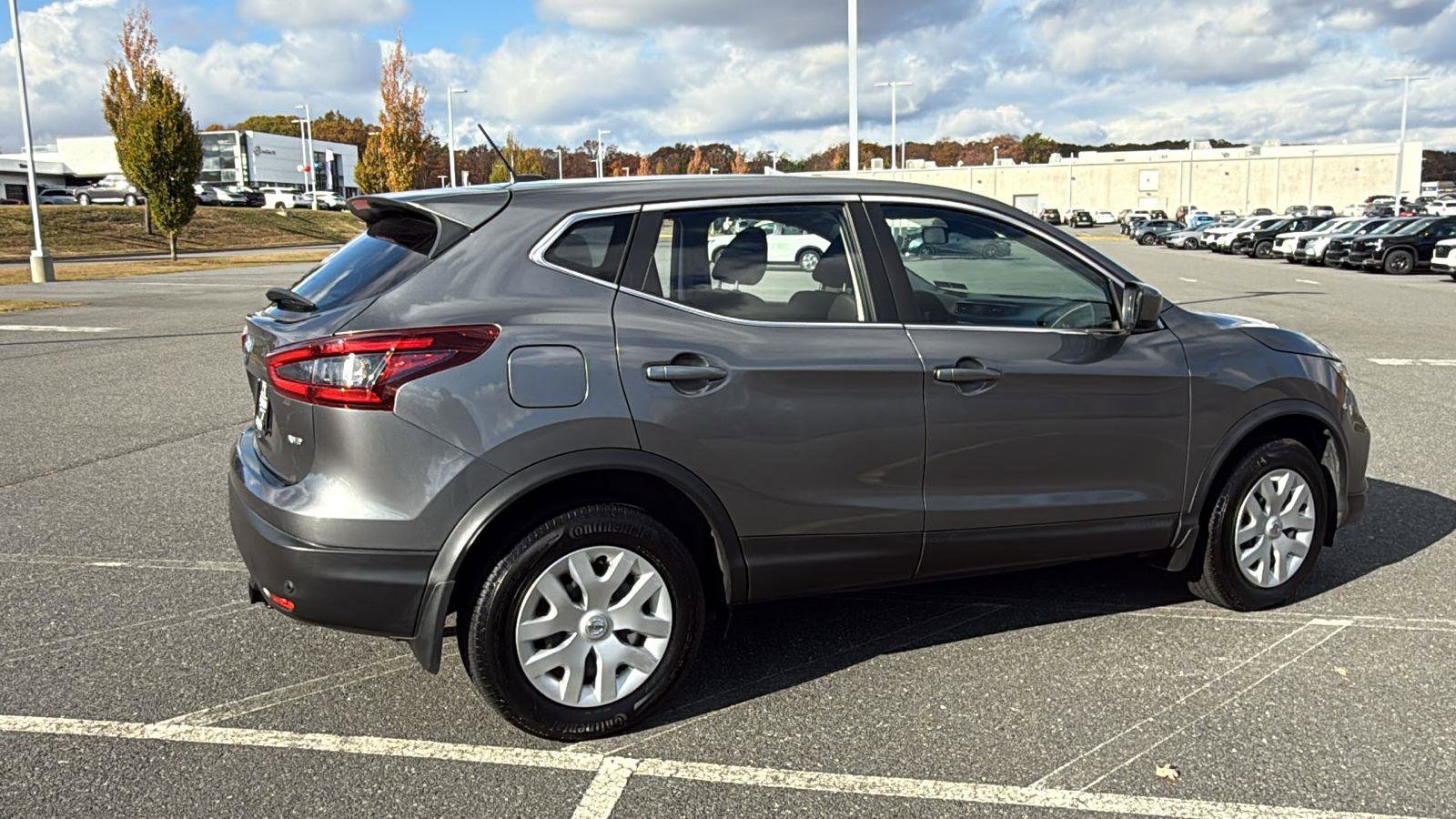 Used 2020 Nissan Rogue Sport S image 5