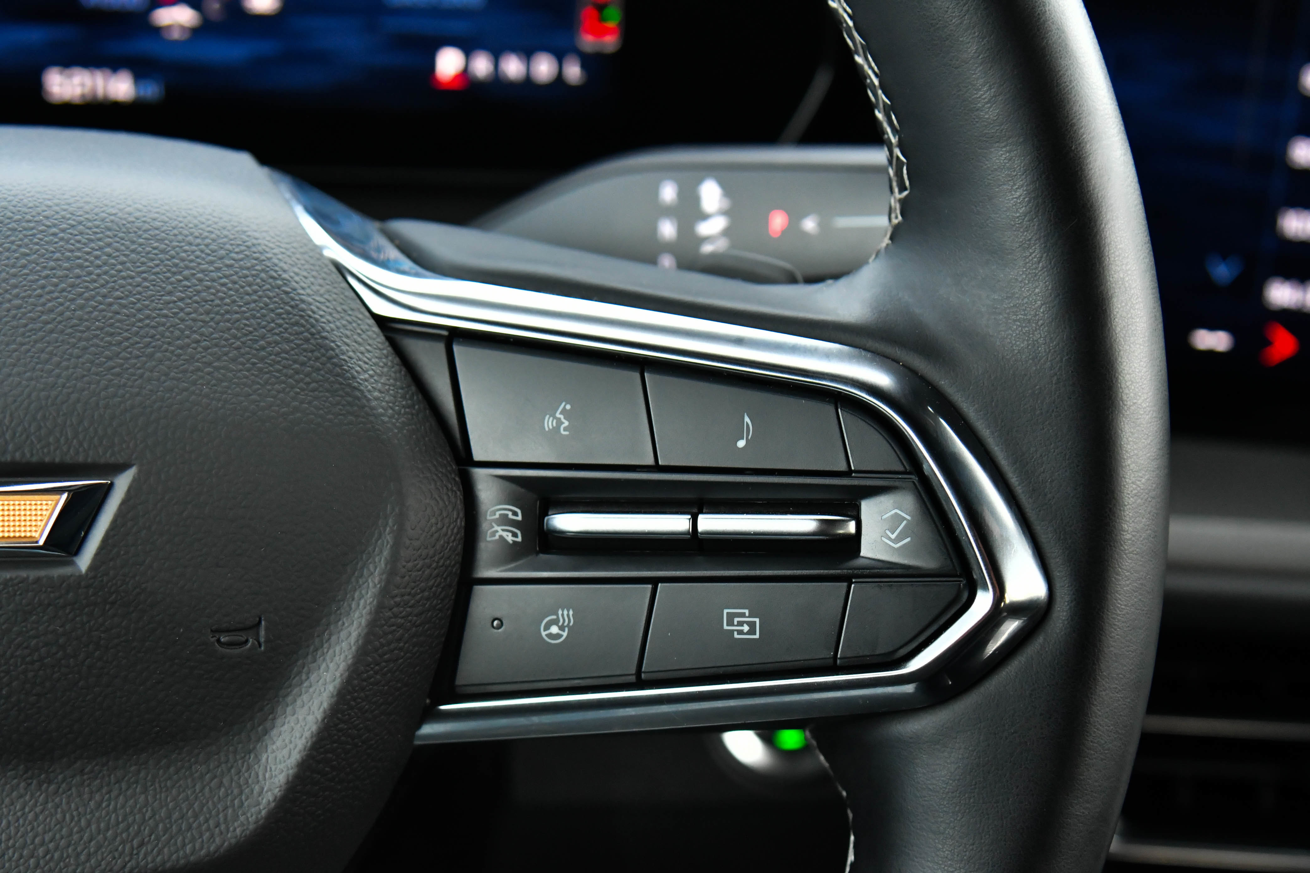 Used 2024 Chevrolet Traverse LT FWD image 39
