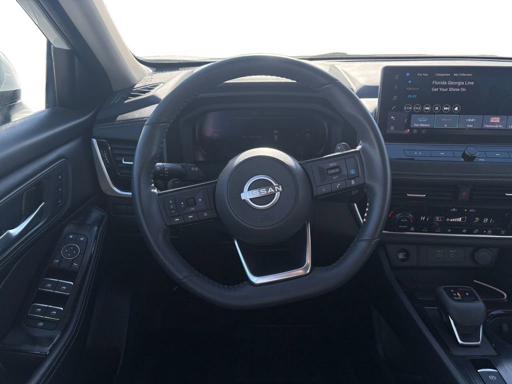 Used 2024 Nissan Rogue SL w/ SL Premium Package image 11