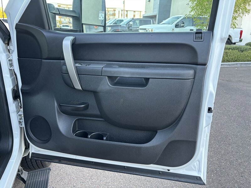 Used 2013 Chevrolet Silverado 2500 LT w/ Convenience Package image 26