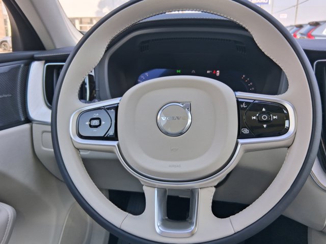 New 2026 Volvo XC60 B5 Ultra w/ Protection Package Premier AWD/4WD image 8