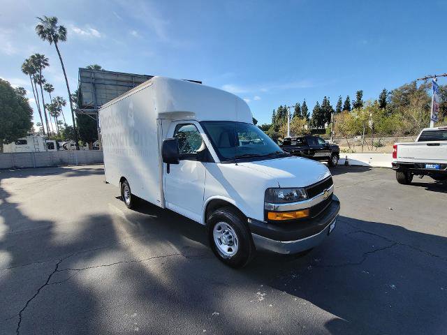 Used 2022 Chevrolet Express 3500 2D Chassis w/ Power Convenience Package image 2