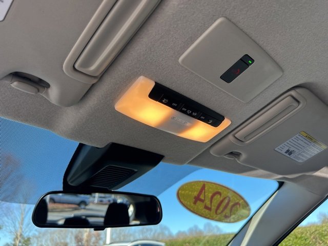 Used 2024 Nissan Kicks SV image 25