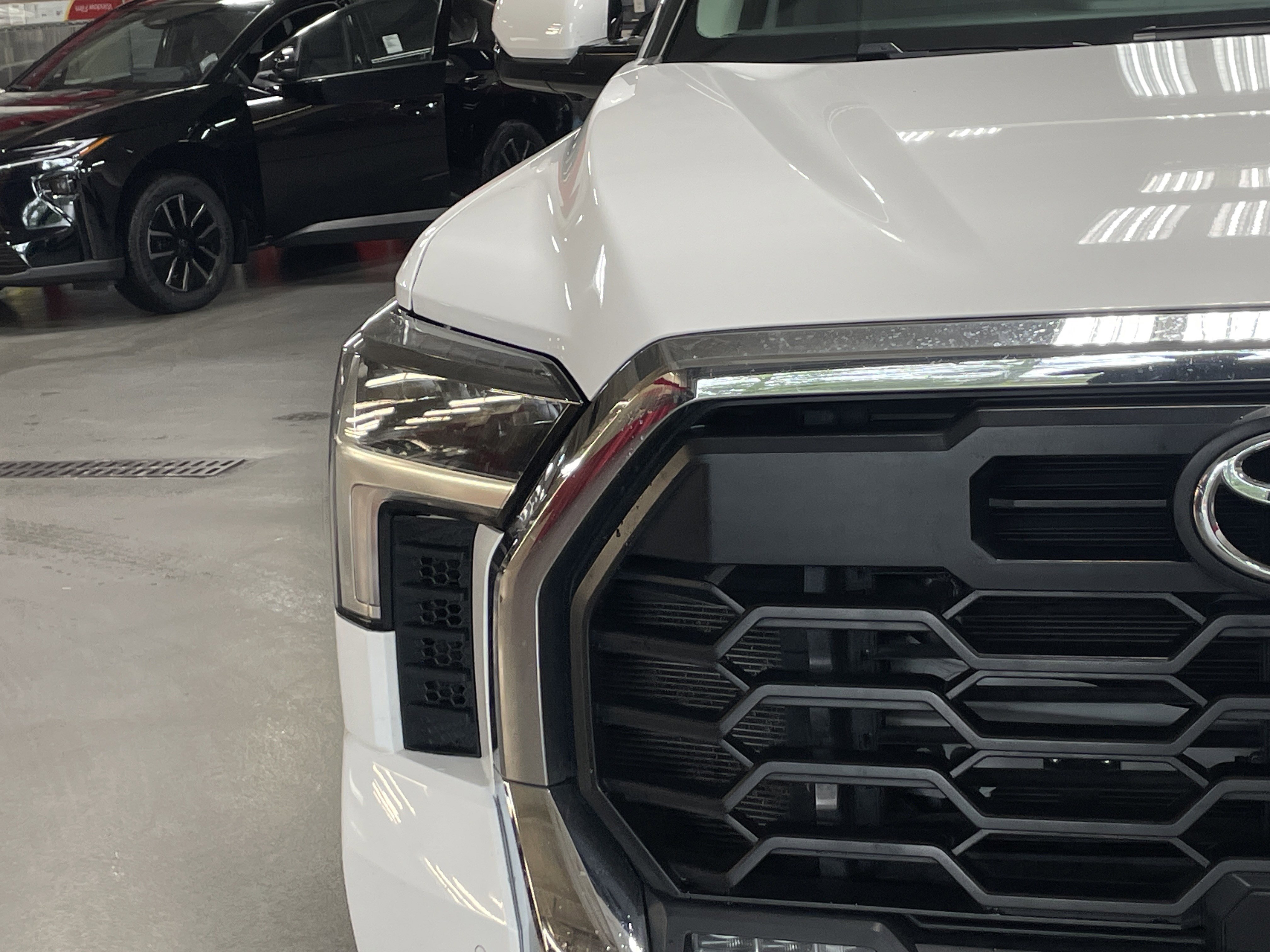 Used 2022 Toyota Tundra SR5 RWD image 5