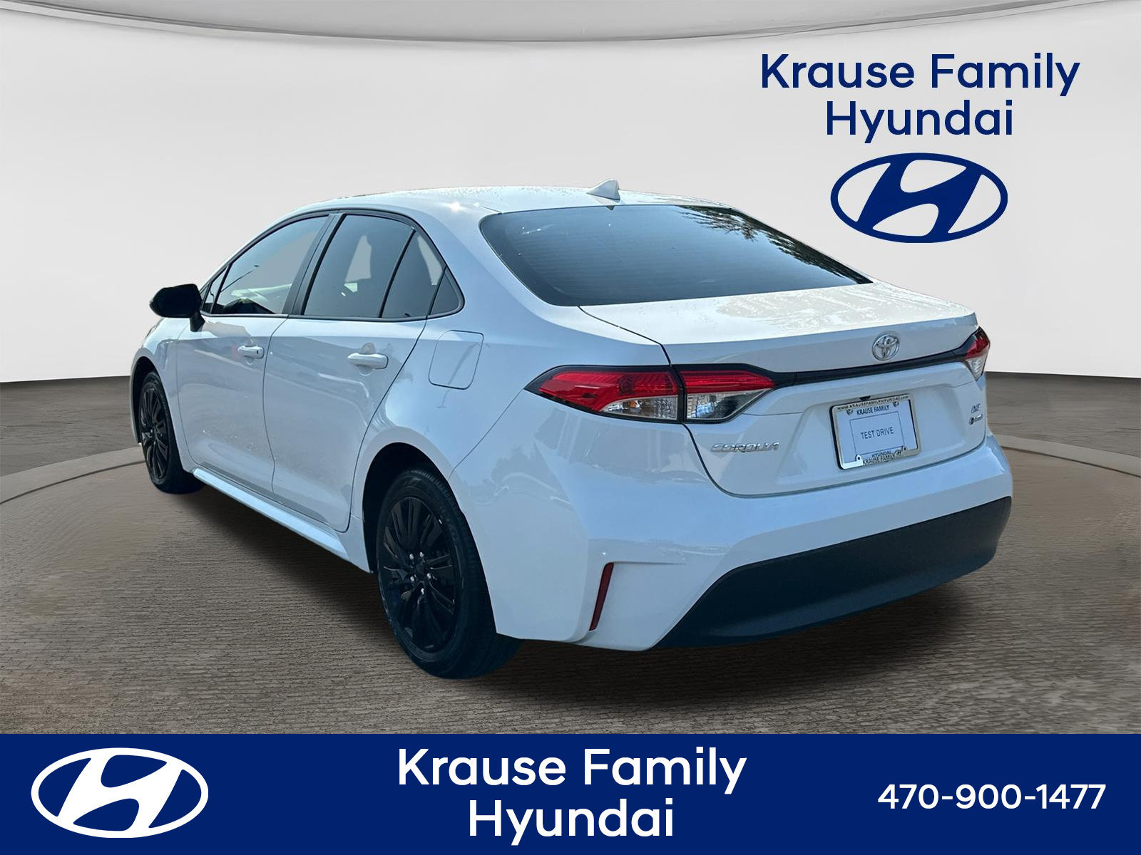 Used 2026 Toyota Corolla LE FWD image 6