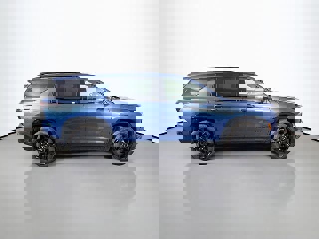 Used 2024 Chevrolet Traverse RS image 9