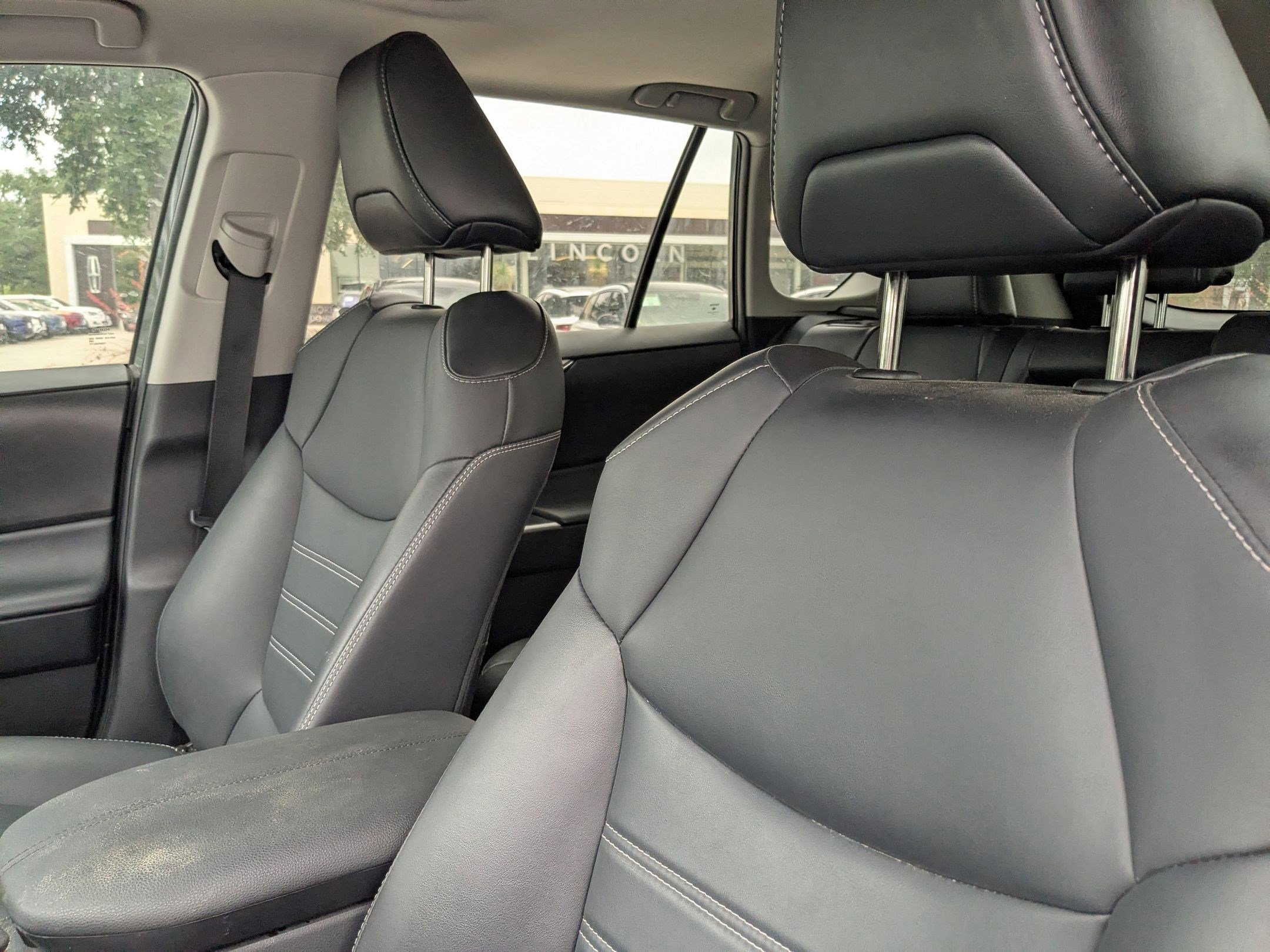 Used 2023 Toyota RAV4 XLE Premium FWD image 10